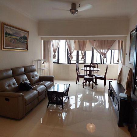Batu Ferringhi Luxury Seaview Suite - 3Br Екстериор снимка