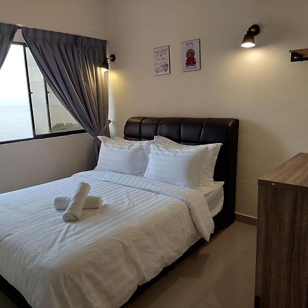 Batu Ferringhi Luxury Seaview Suite - 3Br Екстериор снимка