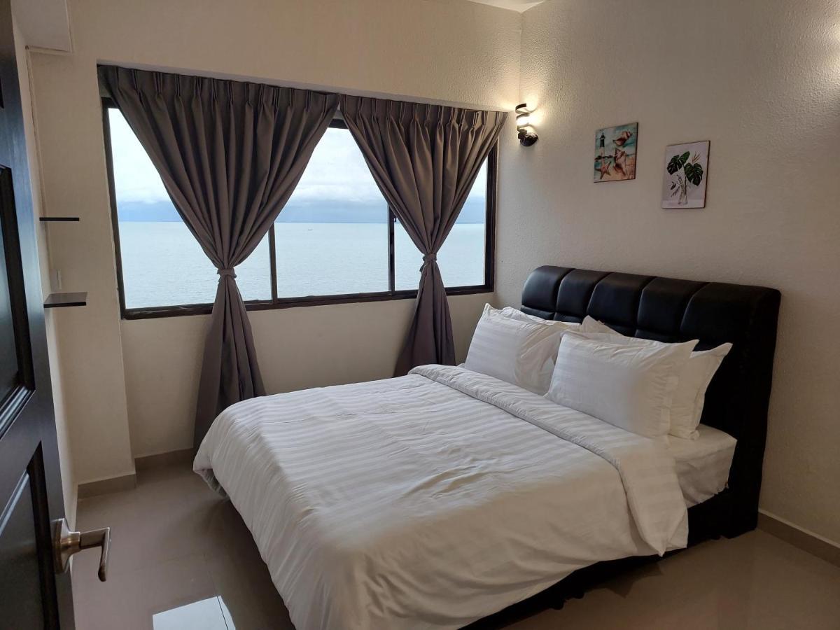 Batu Ferringhi Luxury Seaview Suite - 3Br Екстериор снимка