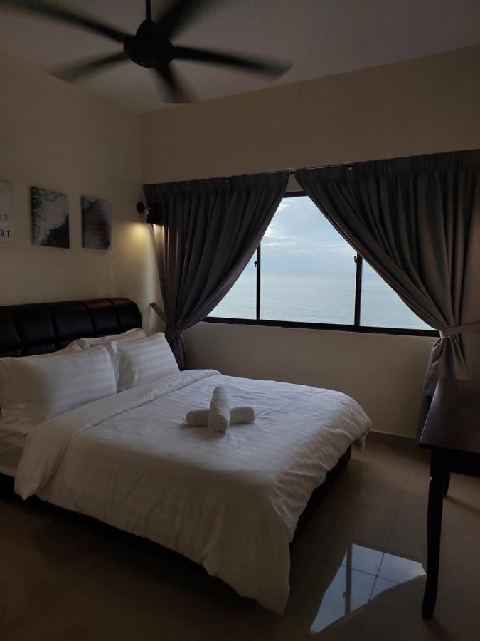 Batu Ferringhi Luxury Seaview Suite - 3Br Екстериор снимка